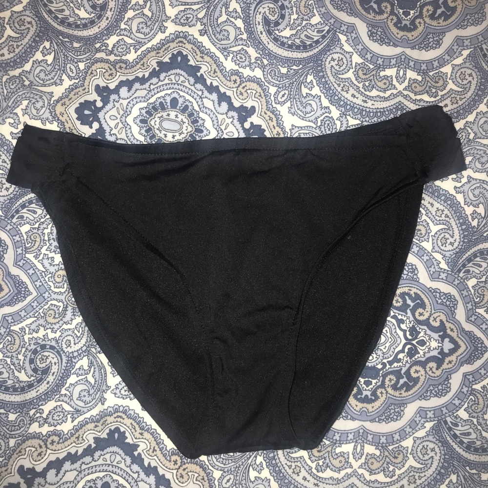 🌟LIMITED TIME🌟 Black bikini bottoms